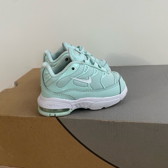 RARE Nike Air max Plus TN “MINT” Toddler Sneakers- SZ 4 C - Picture 9 of 15